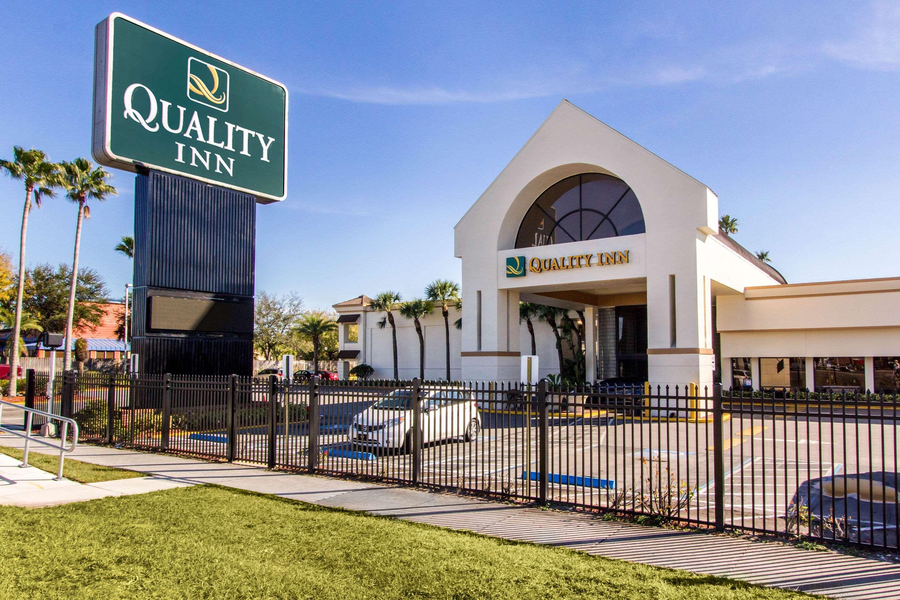 Quality Inn & Conference Center Tampa Exterior photo